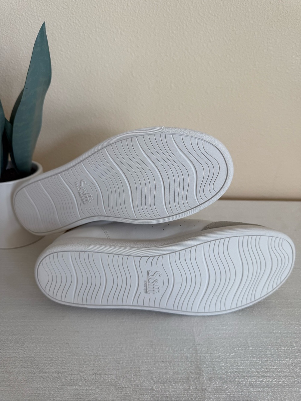 New Sofft White Leather Sneakers with Gray Toe and Gold Heel Accent - Picture 12 of 12